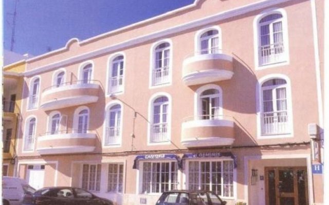 Отель Geminis Испания, Сьюдадела - отзывы, цены и фото номеров - забронировать отель Geminis онлайн вид на фасад
