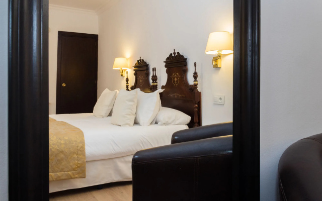 Hotel Born