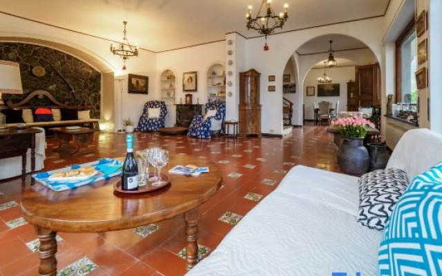 Villa Tanca with AC, Terrace and Views