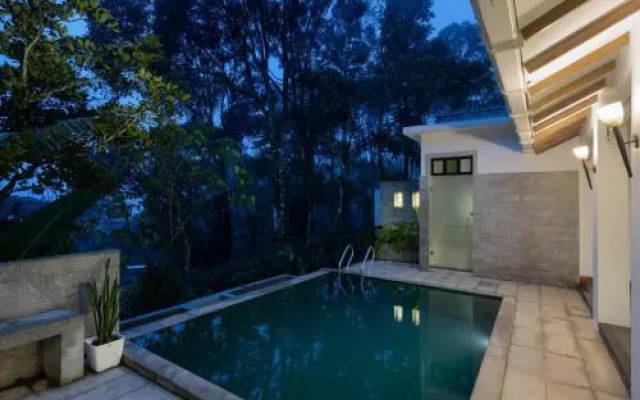 Aanavilasam Luxury Plantation House