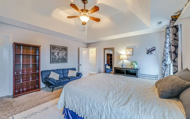 Family-friendly Clarksville Home w/ Fire Pit!