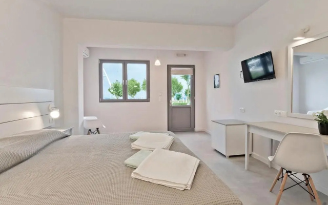 Gregory Peck Apartments