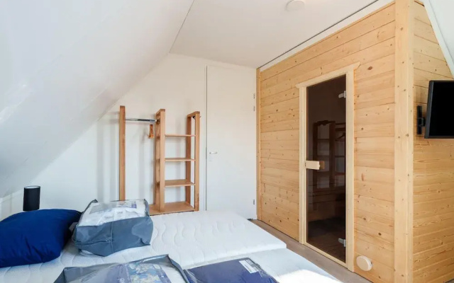 Beautiful Holiday Home With Sauna Near Rotterdam