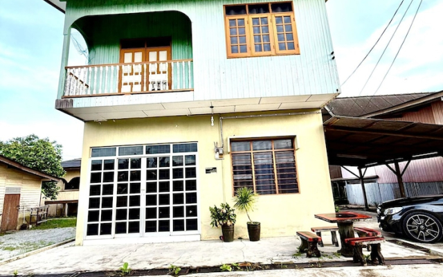 Homestay Selesa KBB 2 Guest House
