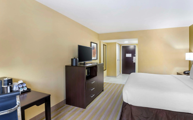 Best Western Plus Thornburg Inn & Suites