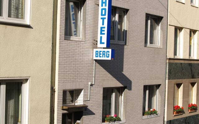 Hotel Berg Кёльн вид на фасад