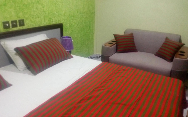 Golden Horse Hotel
