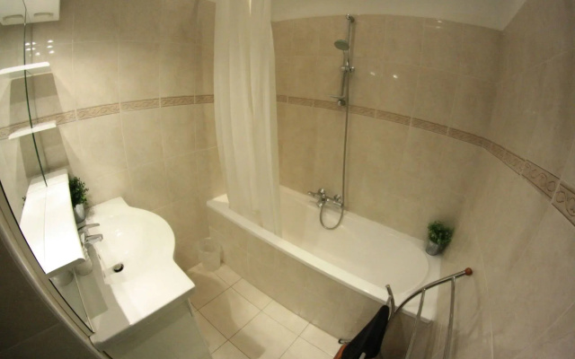 Five Bedrooms Seaview House, Old Town