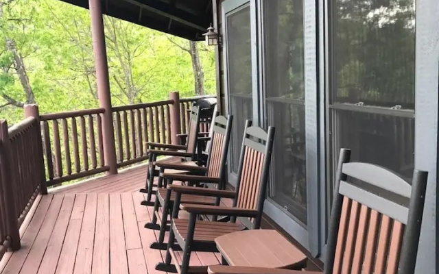 Heather Lane Way Cabin 2718