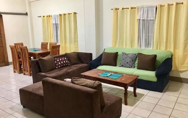 3BR Ross Anne Transient Queen of Peace