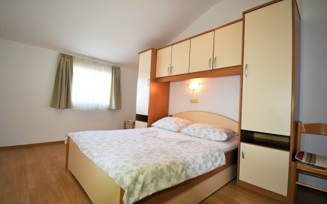 Apartments Mirjana V