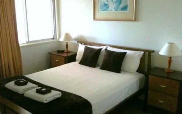 Airlie Seaview Apartments