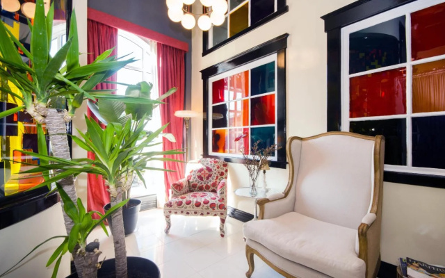 The Box House Hotel