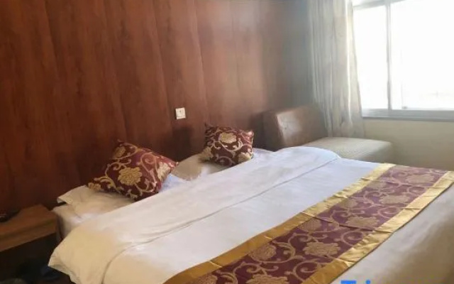 Huanren Jinxingxing Hotel