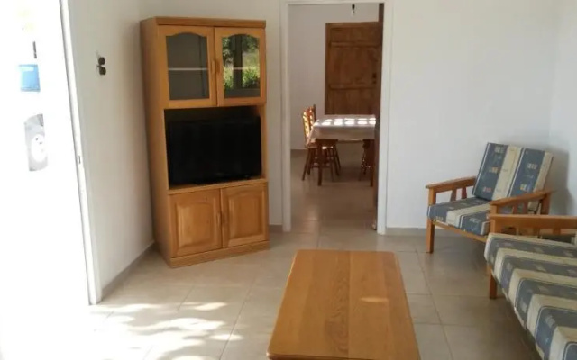 Antigonis Cottage