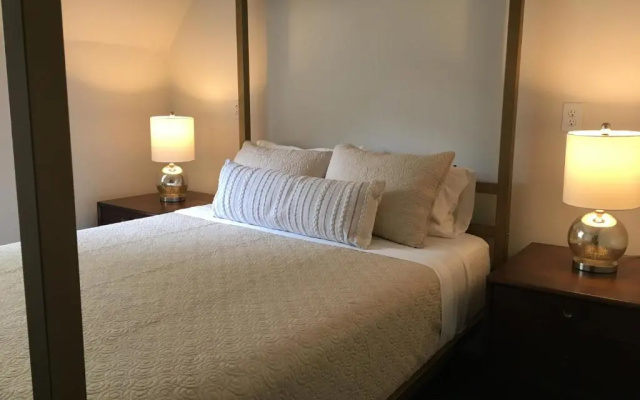 The Argus Hotel