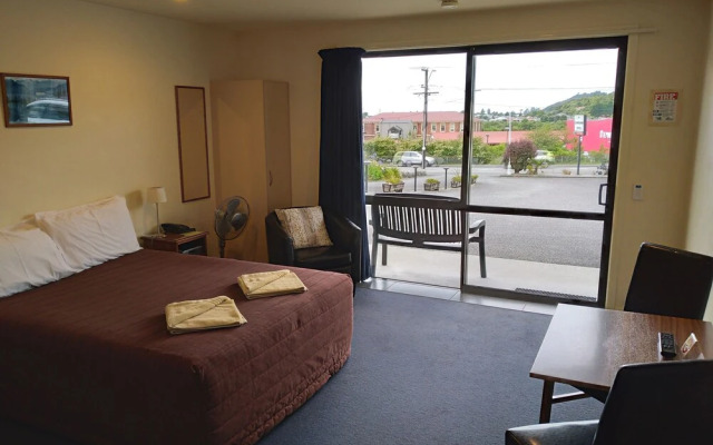 Sundowner Motel