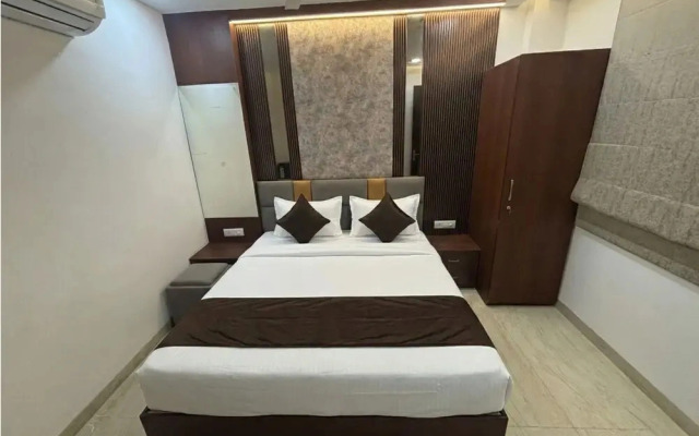 Hotel Shaurya Palace