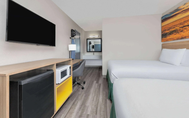 Days Inn by Wyndham Wichita Falls