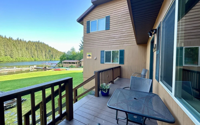 Bear Lake Lodgings Bed & Breakfast