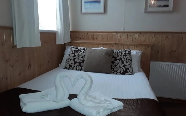 Lyndawn Hotel