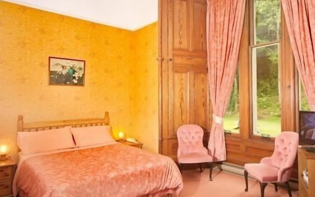 Birchwood Hotel