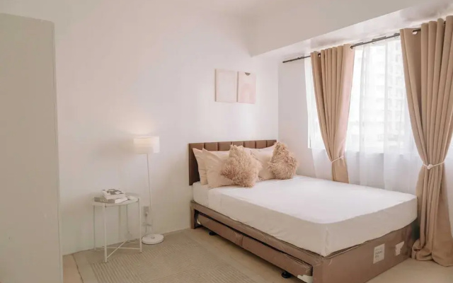 A Perfectly Chic Hideaway