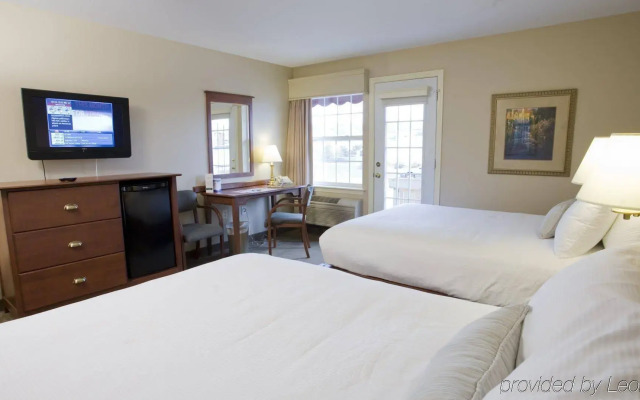 Amsterdam Inn & Suites, an Ascend Collection Hotel