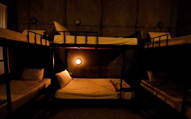 Win Backpacker Hostel