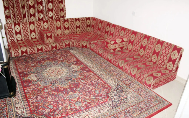 Al Eairy Furnished Apartments Qassim 3