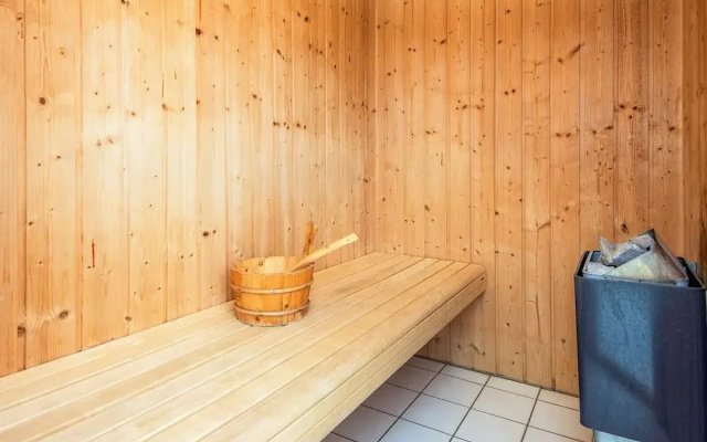 10 Person Holiday Home in Glesborg-by Traum