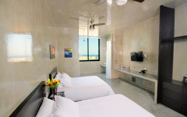 Vidasoul Hotel and Crossroads Country Club Restaurant