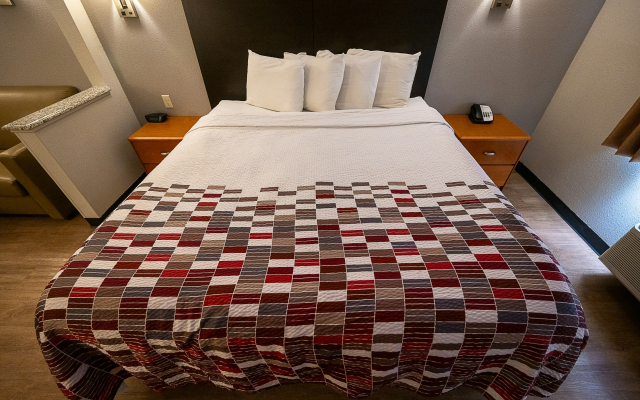 Red Roof Inn & Suites Danville, IL