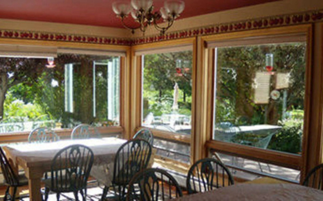 Apple Orchard Inn
