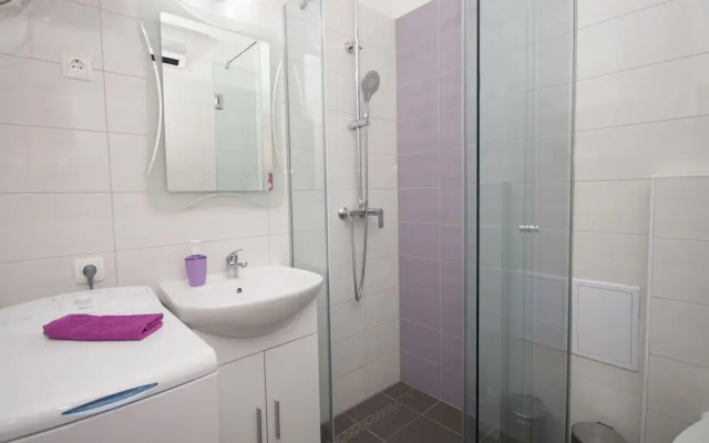 Studio Apartment Ema