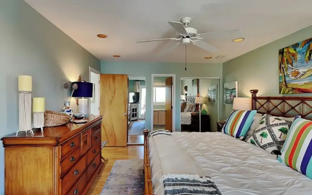 The Shell Collector by Topsail Realty