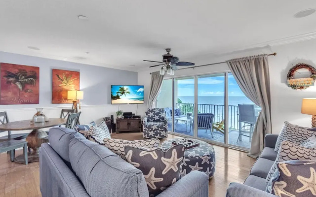 Oceanside 302