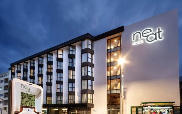 Neat Hotel Avenida Понта-Делгада вид на фасад