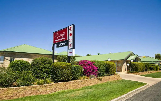 Starlight Motor Inn
