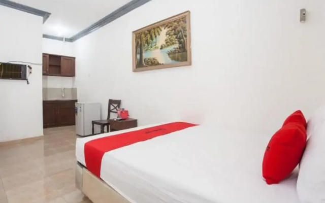 RedDoorz near Ciputra World 2 Surabaya