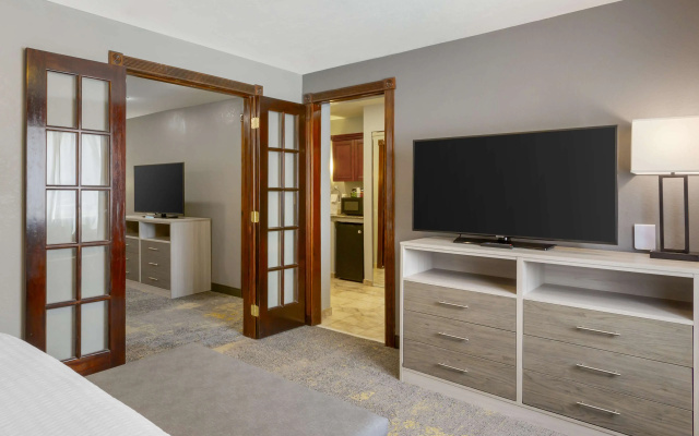 Best Western Plus Weston Inn