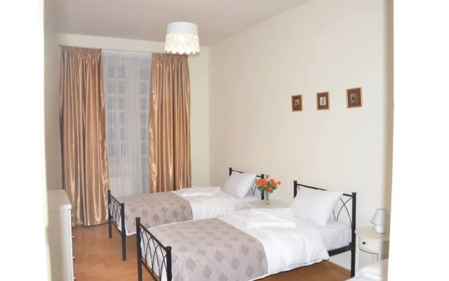 HOTEL125