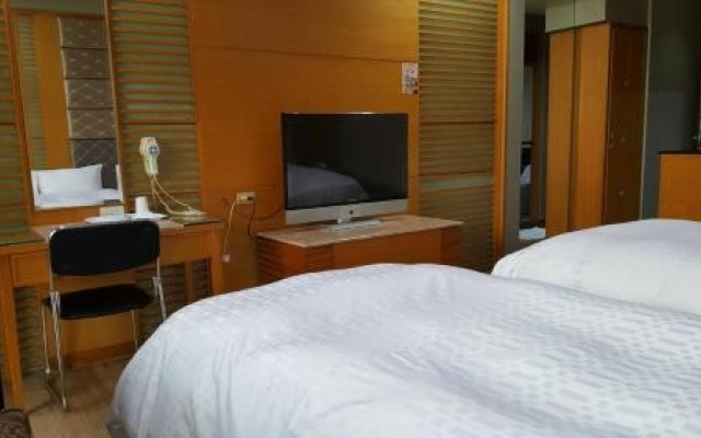 Royal Garden Business Motel
