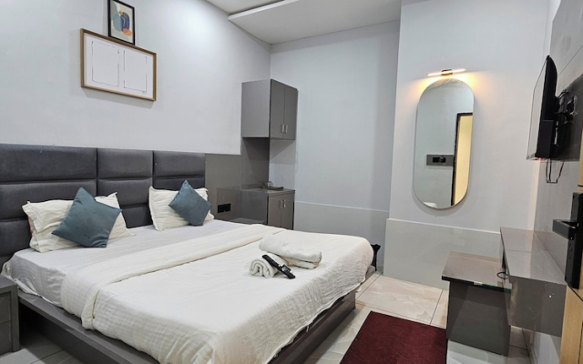 Hotel HR Town