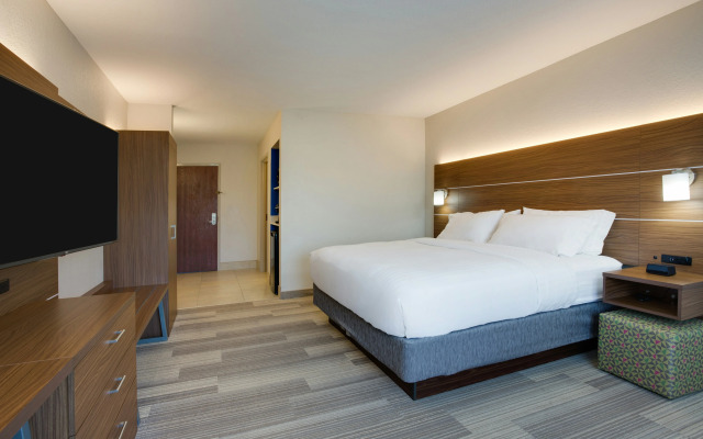 Holiday Inn Express Hotel & Suites Tampa-Fairgrounds-Casino by IHG