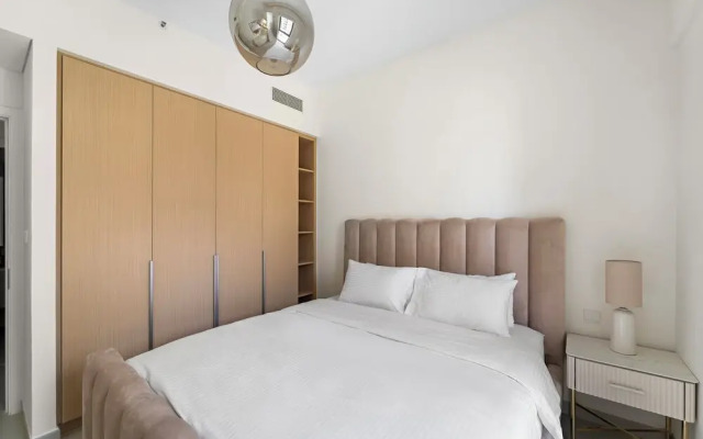 1BR Balcony & Luxury Amenities