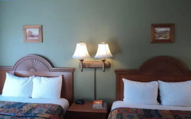 Bishop Elms Motel