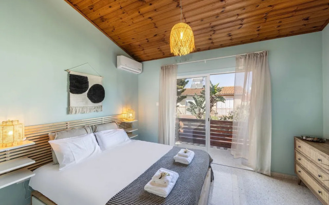 Larnaca Oneiro Seaside Villa