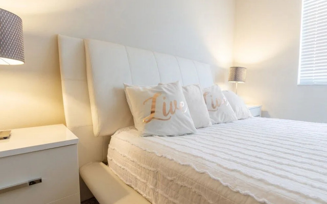 Brickell Family Travel Suites