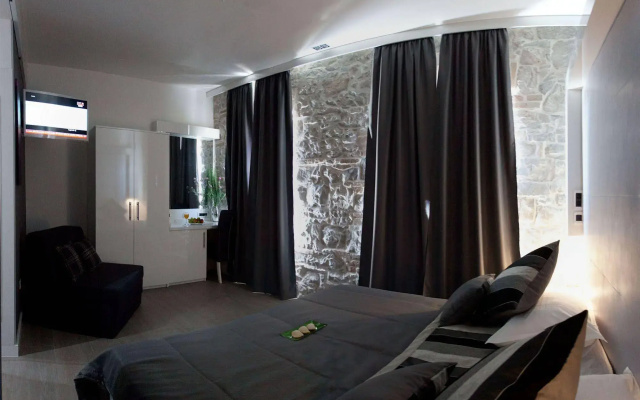 Authentic Luxury Rooms